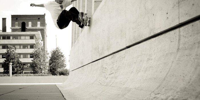 1600x1050 Wednesday Wallpaper: Taylor Bingaman | TransWorld SKATEboarding