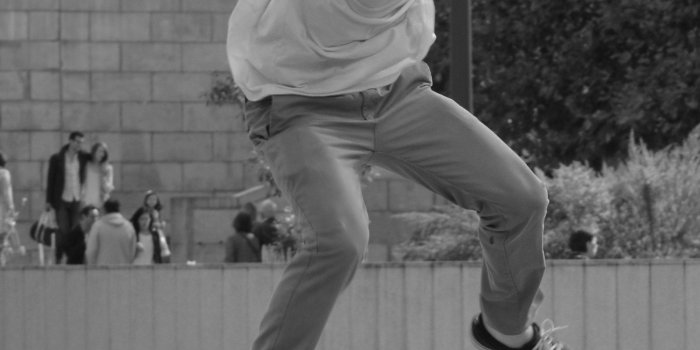 1891x2846 man doing skateboard trick photo free image | Peakpx