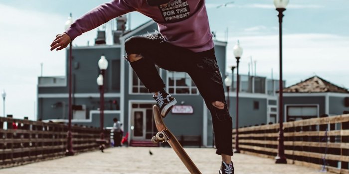 1440x2560 Download wallpaper 1440x2560 skate, jump, trick, extreme