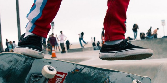 938x1668 Download wallpaper 938x1668 skate, skater, jump, trick, skate park