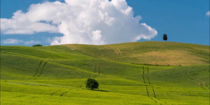 1280x720 Tuscany looks Like the Classic Windows XP Wallpaper Slideshow