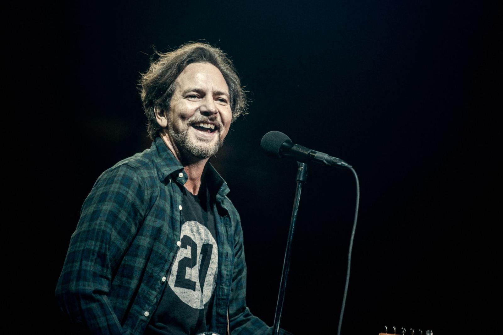 2000x1334 Pearl Jam High Definition Wallpapers