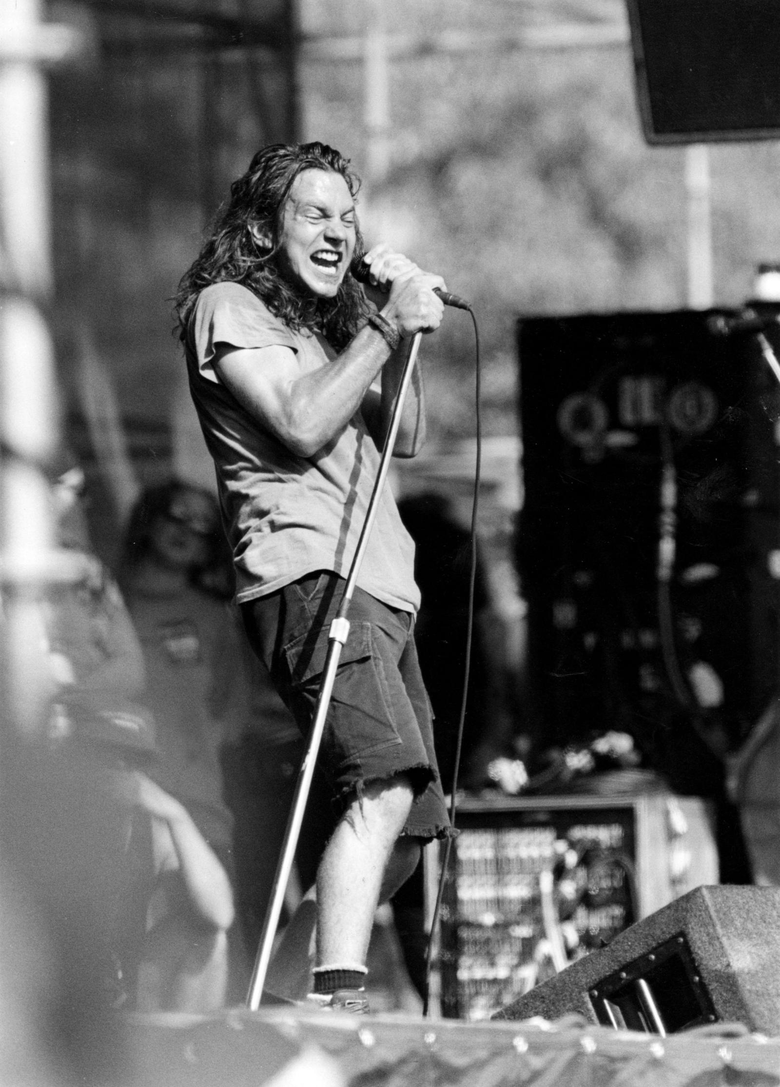2154x3000 Pearl Jam Wallpapers