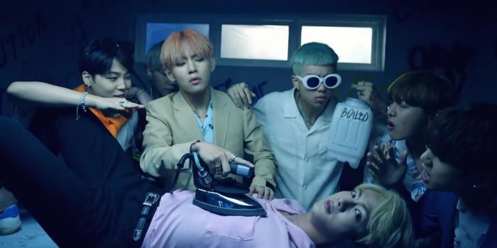 1360x765 V1 12 Fire Bts - Kpop Wallpaper