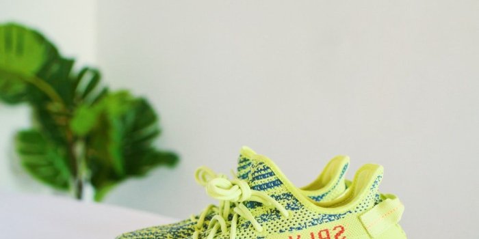 1000x1328 Yeezy Boost 700 Pictures | Download Free Images on Unsplash