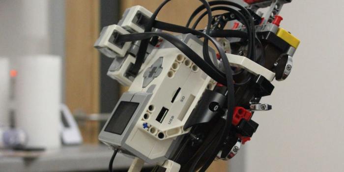 1366x768 Create Lego Mindstorms Robots with Swift — Robotary Review - By