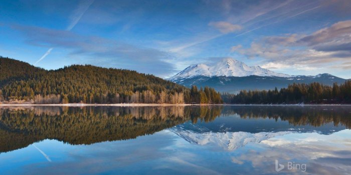1920x1200 Lake Siskiyou reflects snowy Mount Shasta in northern California