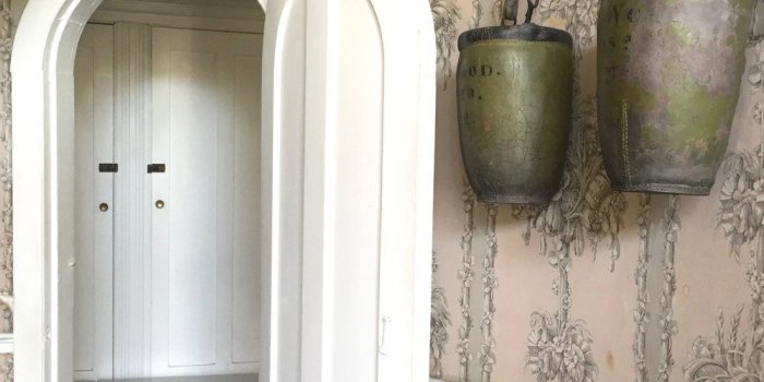 1000x1333 Wallpaper companies that are great for old New England historic