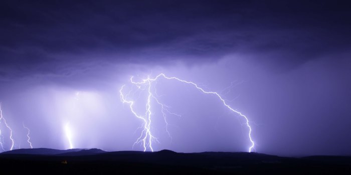 3840x2519 3084523 clouds, dark, electricity, flash, flash of lightning