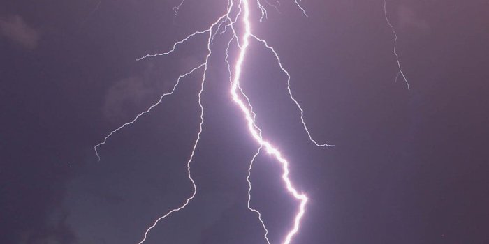 1000x1483 Fork Lightning HD wallpapers Collection