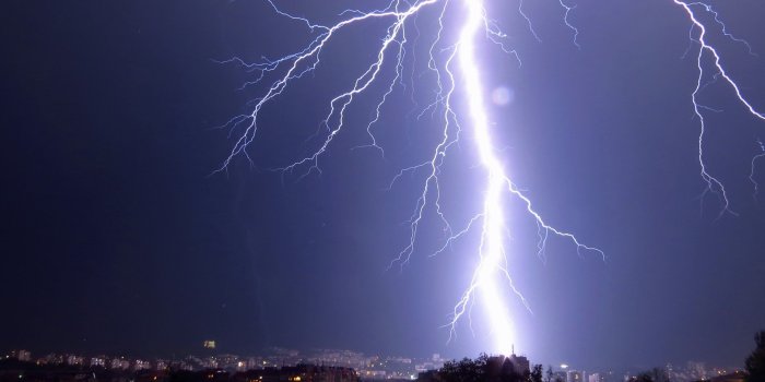 2560x1600 White and blue lightning, nature, night, lightning, Bulgaria HD