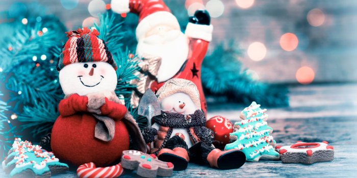 5120x2880 Blue, Winter, Christmas Decoration, Snowman, Santa Claus 5K Ultra HD