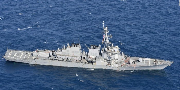 1600x900 US Navy: 7 US sailors missing