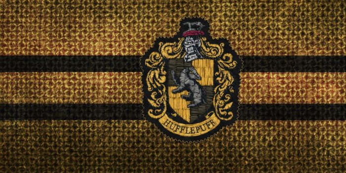 1920x1440 71+ Hogwarts Crest Wallpapers on WallpaperPlay