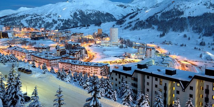 1920x1080 City of winter snow mountains night wallpaper