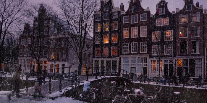 1920x1200 Bicycles and bare trees, building, city, snow, winter HD wallpaper