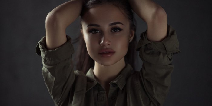 2048x1367 HD wallpaper: looking at viewer, women, shirt, simple background