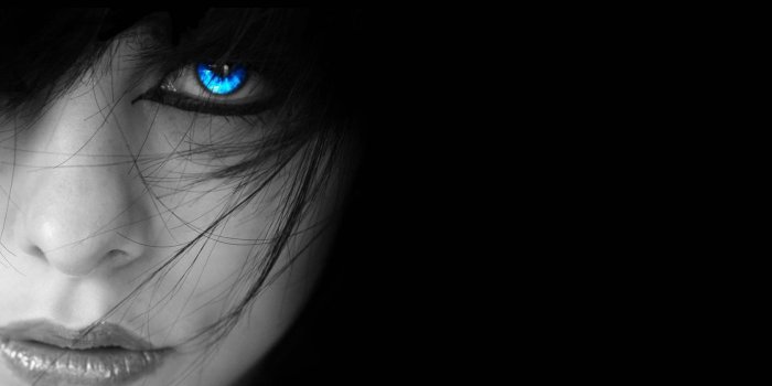 1680x1050 Free Beautiful Girl with Blue Eyes at Night Wallpaper | VAMPIRE AND