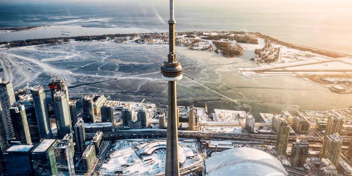 3072x3840 Winter flights over Toronto are pretty great. Hope you like this pic