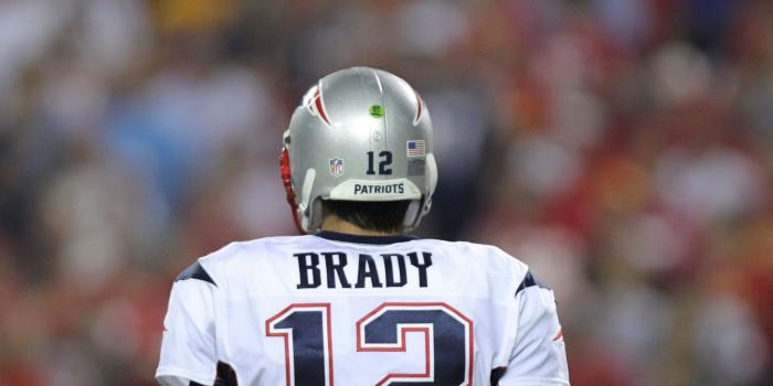 2048x2048 New England Patriots Tom Brady Wallpapers