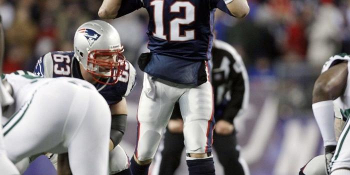 1280x1024 New England Patriots Quarterback Tom Brady Wallpapers For iPhone 3G