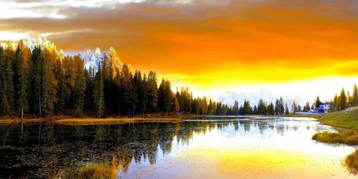 1366x768 Sunset: Dawn Waves Nature Sunshine Sea Clouds Morning Abstract Sun