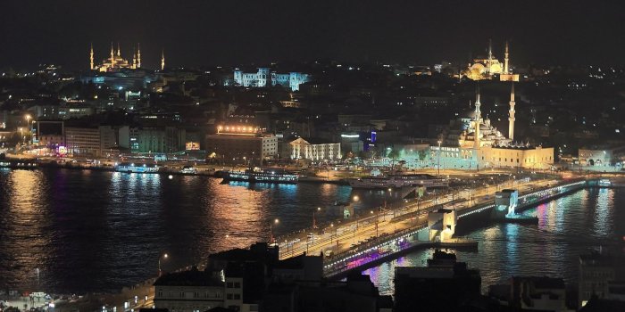 1920x1200 Istanbul's Magical Night Turkey HD desktop wallpaper : Widescreen