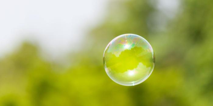 1920x1080 Focused photo of bubble, bubbles, floating, blurred HD wallpaper