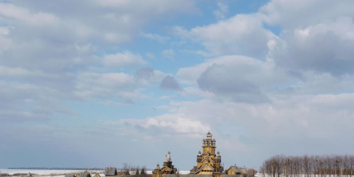 3840x2160 Christian church in the snowy valley wallpaper - World wallpapers