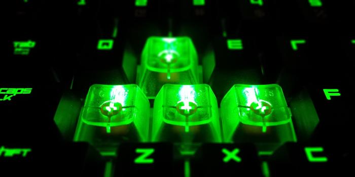 4050x2277 photos]Made a wallpaper image of my Razer BlackWidow with custom