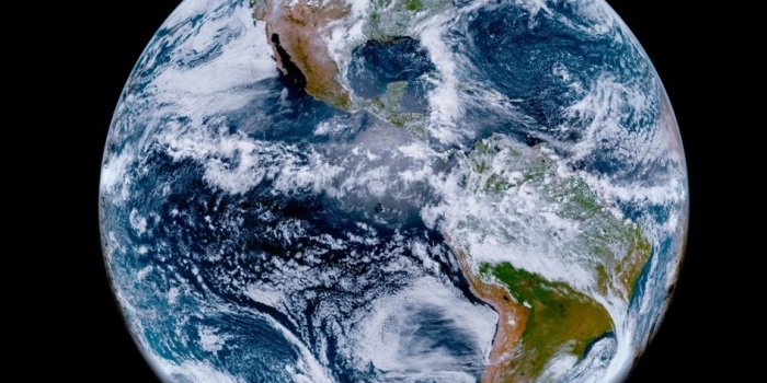 945x2048 NASA Earth Wallpaper iPhone X - Album on Imgur