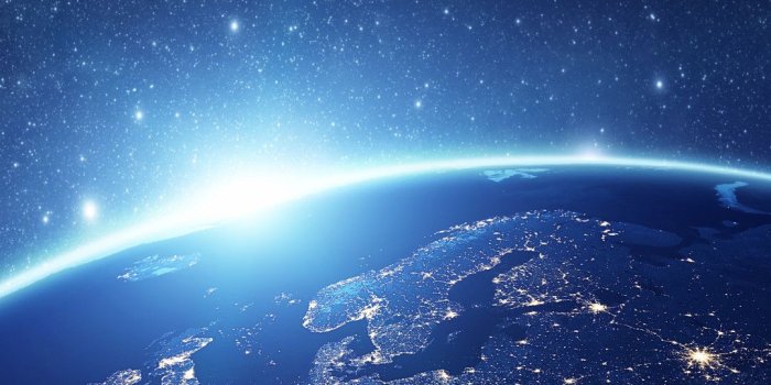 1080x1920 Original iPhone Earth Wallpaper (74+ images)