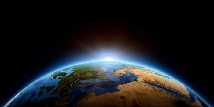 1080x2159 Earth Sun Rise iPhone Wallpaper | iPhone Wallpapers in 2019 | Iphone