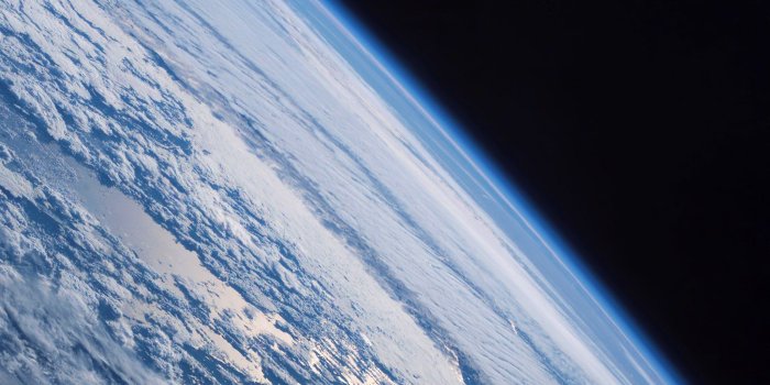 2048x2048 iPhone Earth Wallpapers - Top Free iPhone Earth Backgrounds