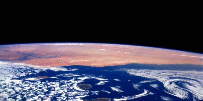 1488x1004 Iphone Planet Earth Wallpaper | Pack Wallpapers