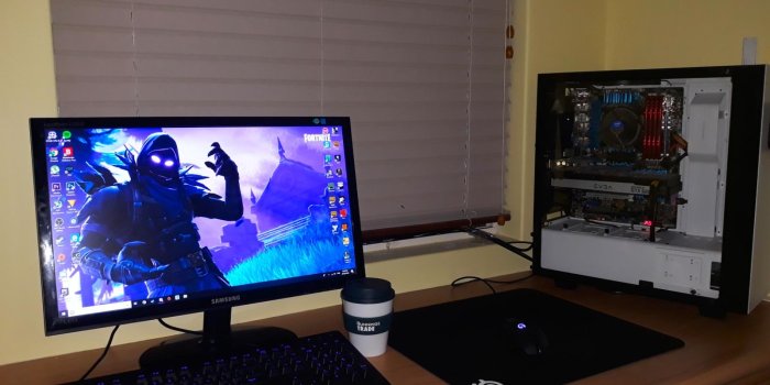 1600x1200 After 2 years of friends donating spare or old PC parts, I present