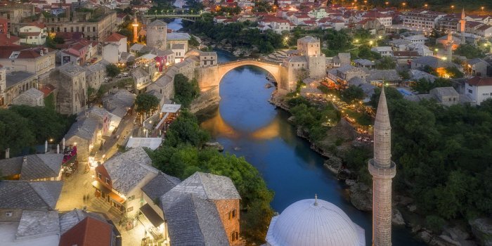 1920x1440 Bosnia And Herzegovina Old Bridge Mostar 4k Ultra Hd Wallpaper For