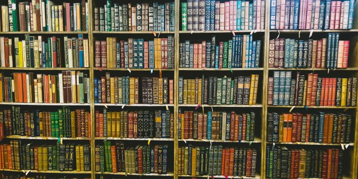 4032x2268 Classic collection library. My new desktop wallpaper! Found them at