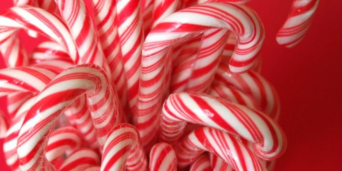 1025x769 Free Wallpaper: Christmas Candy Cane Wallpapers