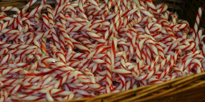1680x1050 Download Widescreen 16:10 1680x1050 - Candy Cane Wallpaper