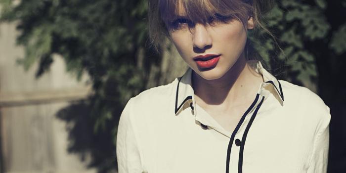 1366x768 Free download Taylor Swift 22 Music Video Premiere Watch Now