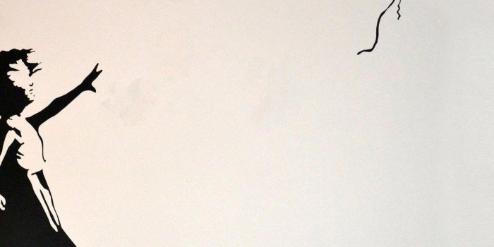 1920x1800 Download Ballon Girl Banksy for HDTV Wallpaper : Grafitti Wallpaper