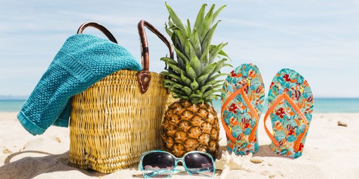1332x850 Wallpaper sand, sea, beach, summer, stay, glasses, summer, bag