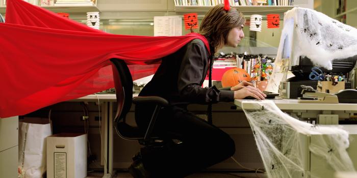 4699x3524 45 Spooky and Fun Halloween Wallpapers