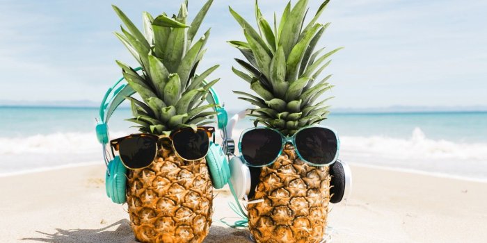 1332x850 Wallpaper sand, sea, beach, summer, stay, headphones, glasses