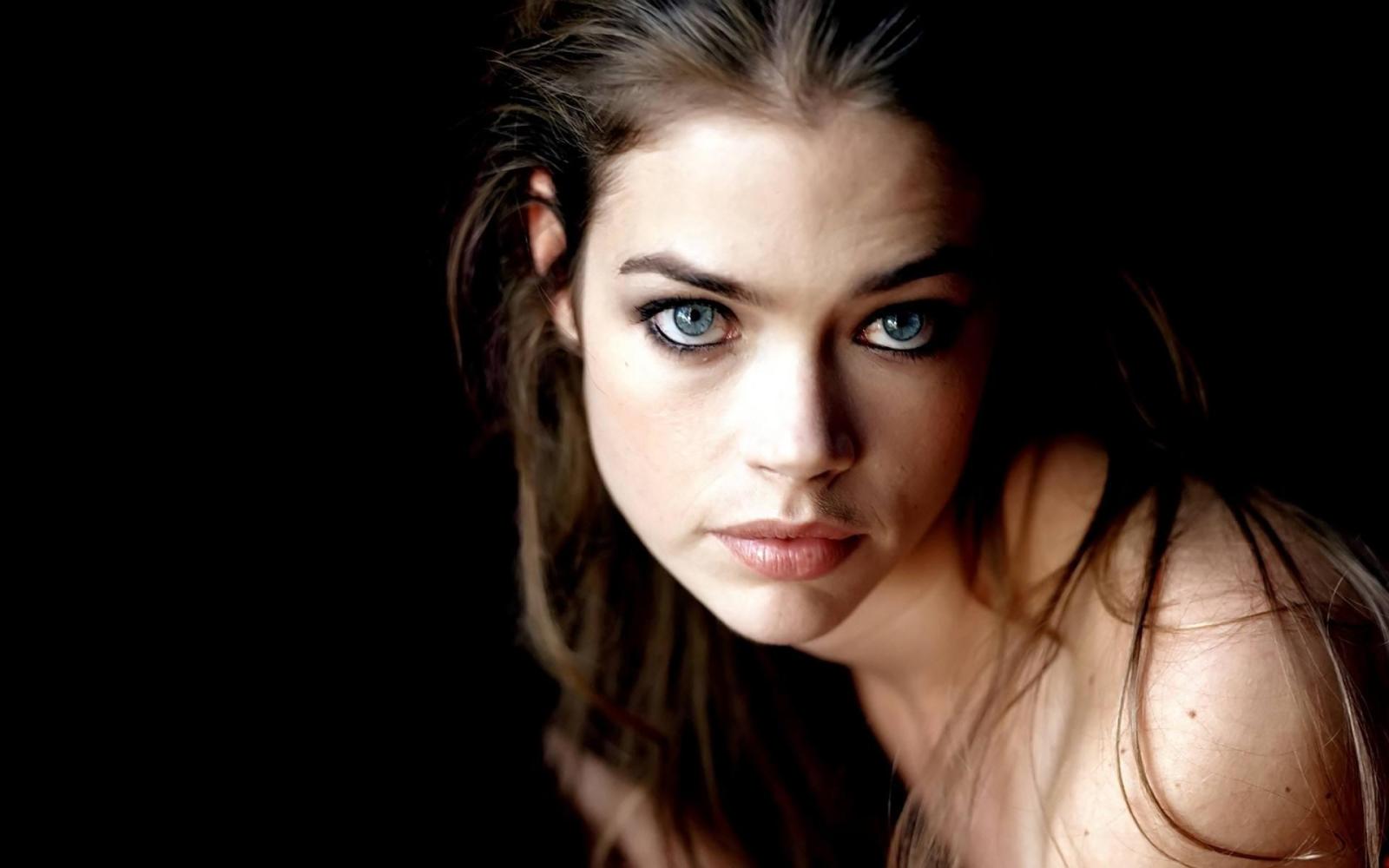 1920x1200 Denise Richards wallpaper | 1920x1200 | #62204