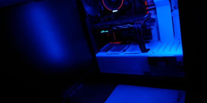 1024x768 That's my PC color scheme, do you have any matching wallpapers? UWHD