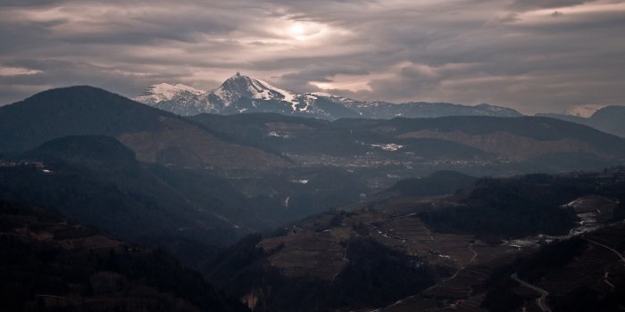 2560x1600 Nature & Landscape Coludy Mountains Nature wallpapers (Desktop