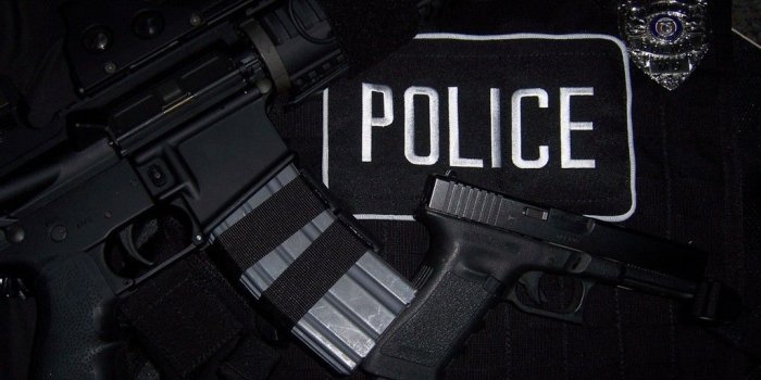 1024x768 Police Officer Wallpapers