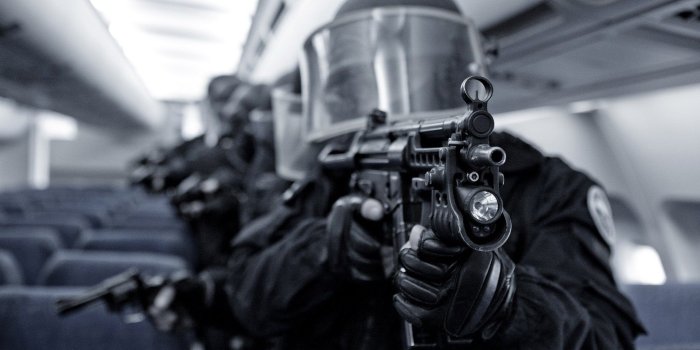 1920x1200 Policeman Wallpapers